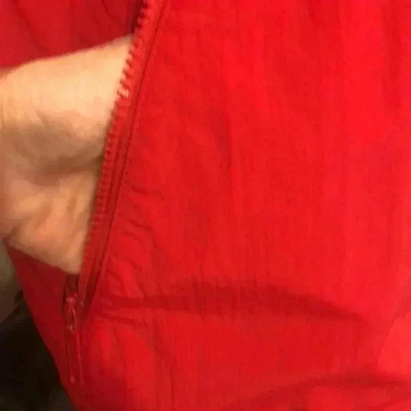 Eddie Bauer coat. - Picture 3 of 6